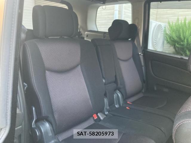 Nissan SERENA 2012-06 8231701-4