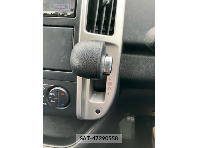 Nissan SERENA 2009-07 8231702-25