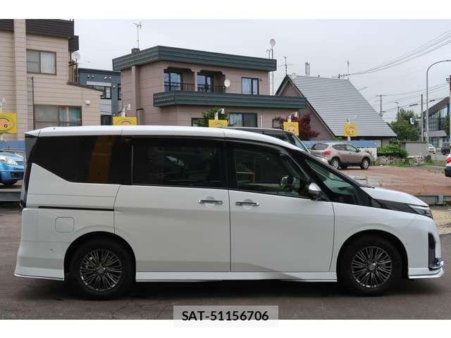 Nissan SERENA 2023-07 8231674-18