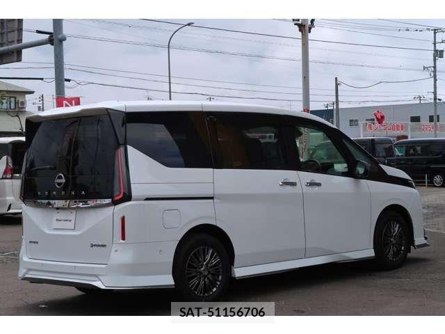 Nissan SERENA 2023-07 8231674-1