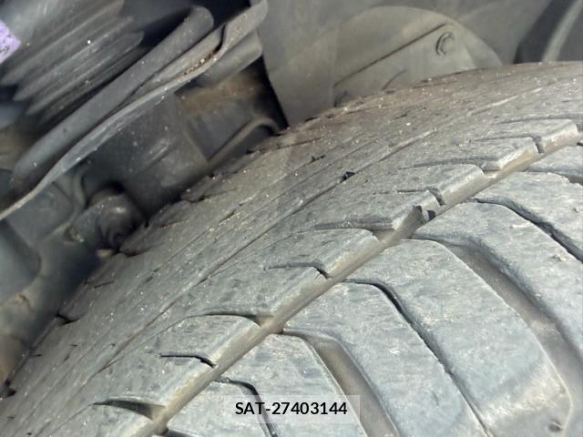 Nissan SERENA 2010-09 8231690-9