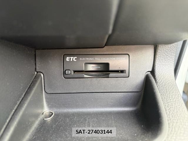Nissan SERENA 2010-09 8231690-16