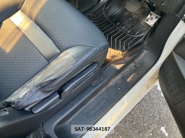 Nissan SERENA 2005-09 8231705-17