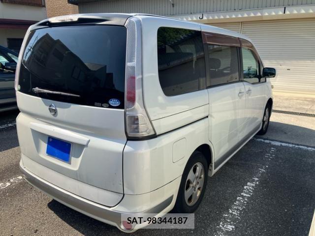 Nissan SERENA 2005-09 8231705-5