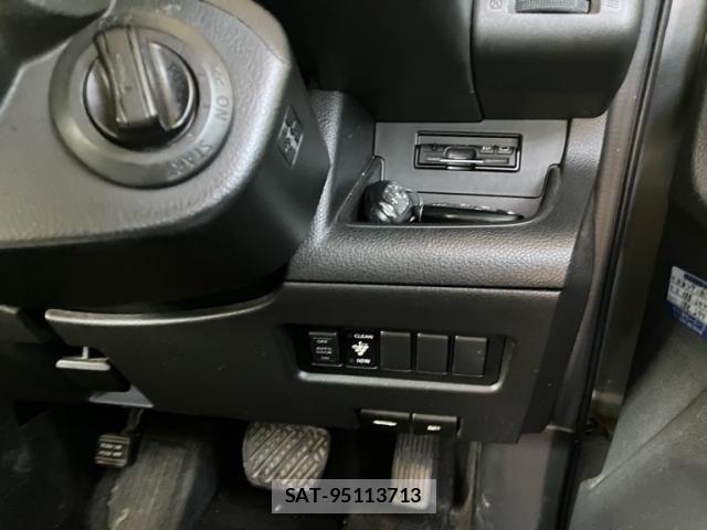 Nissan SERENA 2009-09 8231706-10