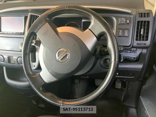 Nissan SERENA 2009-09 8231706-8