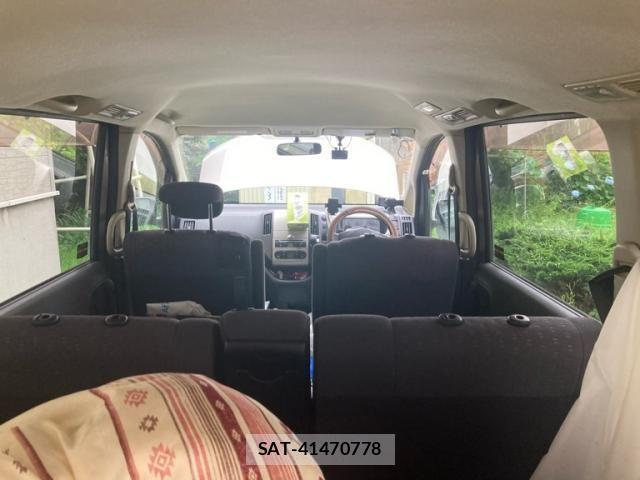 Nissan SERENA 2007-06 8231697-15