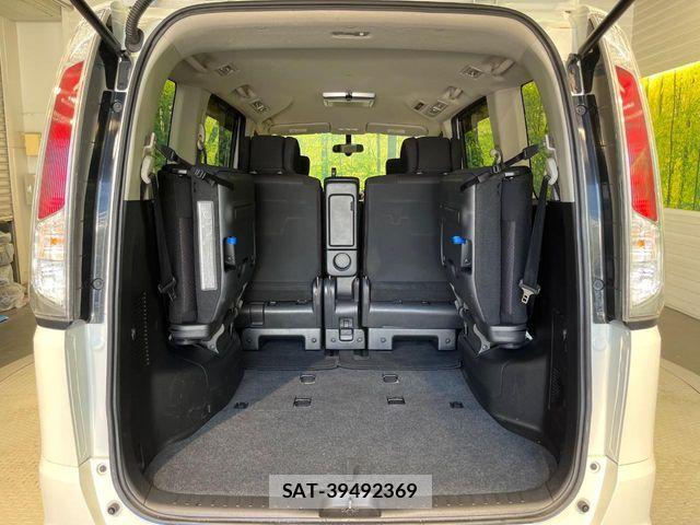 Nissan SERENA 2012-01 8231691-10