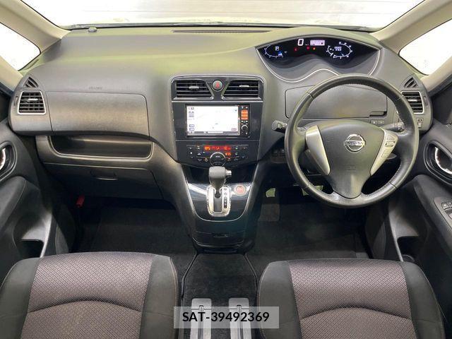 Nissan SERENA 2012-01 8231691-1