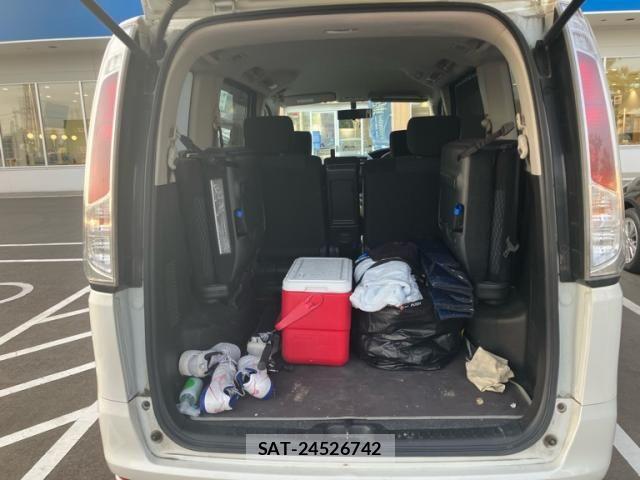 Nissan SERENA 2012-04 8231707-17