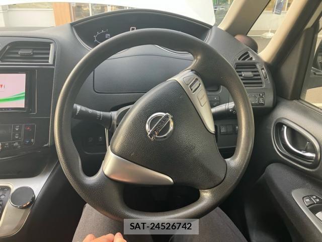 Nissan SERENA 2012-04 8231707-18