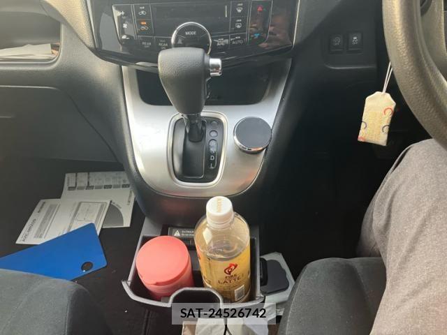 Nissan SERENA 2012-04 8231707-20