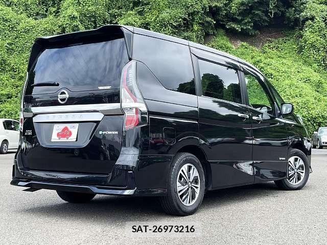 Nissan SERENA 2022-11 8231684-2
