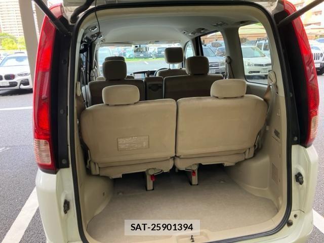 Nissan SERENA 2008-08 8231692-11