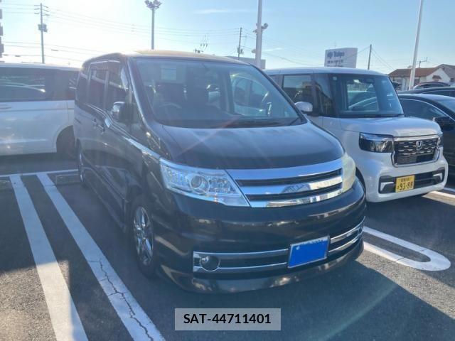 Nissan SERENA 2009-07 8231698-0