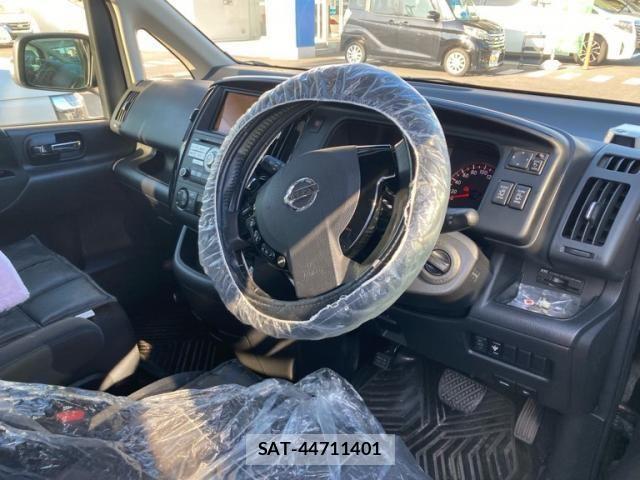 Nissan SERENA 2009-07 8231698-9