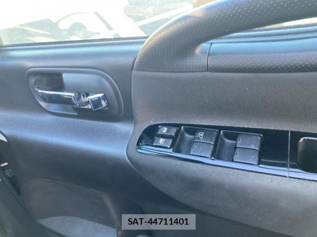 Nissan SERENA 2009-07 8231698-12