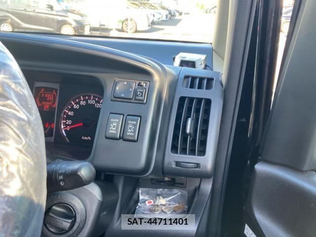 Nissan SERENA 2009-07 8231698-14