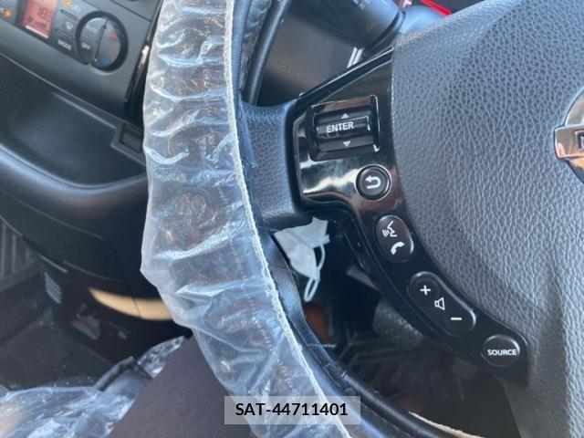 Nissan SERENA 2009-07 8231698-16
