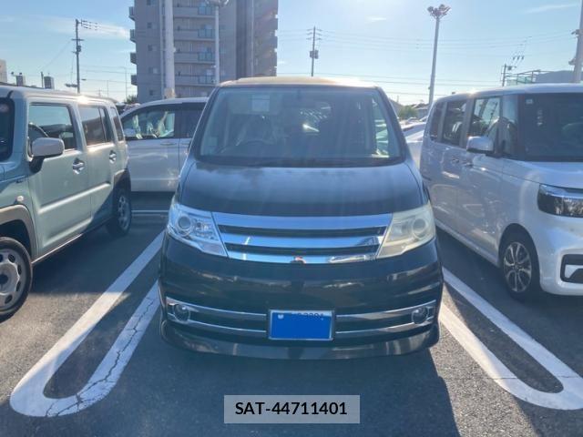 Nissan SERENA 2009-07 8231698-1