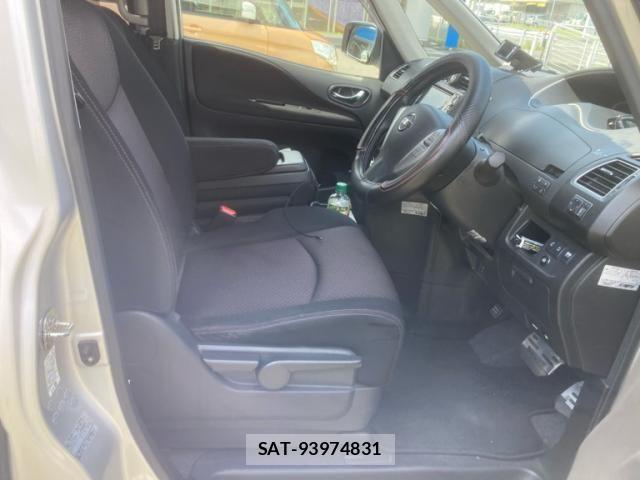 Nissan SERENA 2012-06 8246622-12
