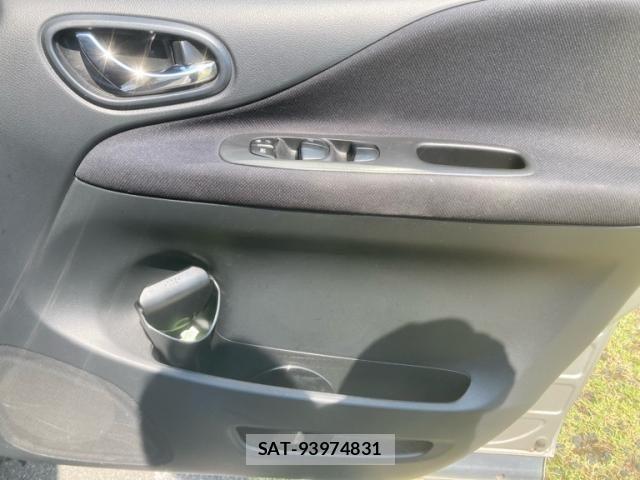 Nissan SERENA 2012-06 8246622-14