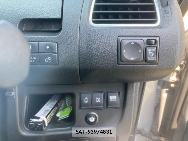 Nissan SERENA 2012-06 8246622-17