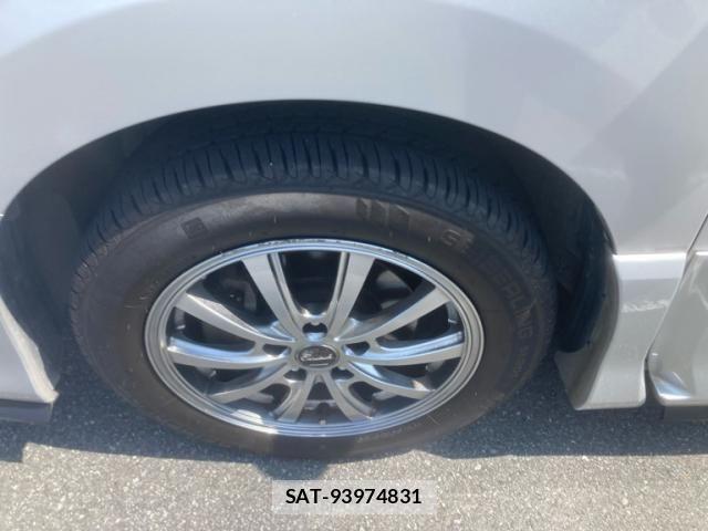 Nissan SERENA 2012-06 8246622-7