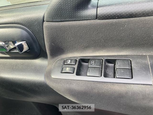 Nissan SERENA 2009-07 8246627-14