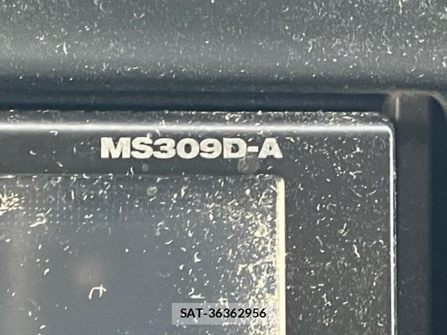 Nissan SERENA 2009-07 8246627-24