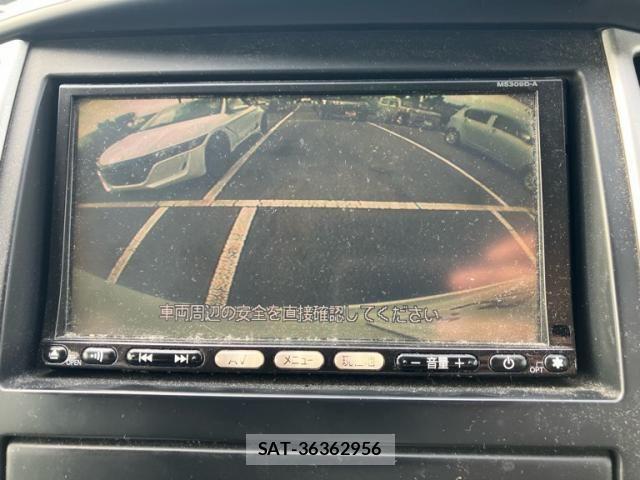 Nissan SERENA 2009-07 8246627-26