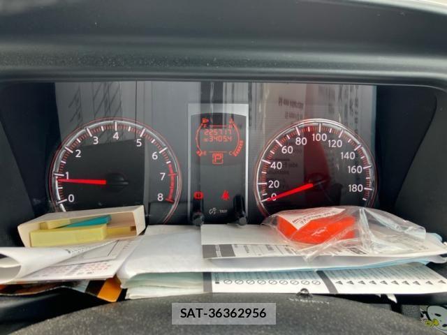 Nissan SERENA 2009-07 8246627-28
