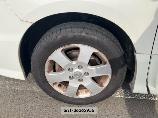 Nissan SERENA 2009-07 8246627-7
