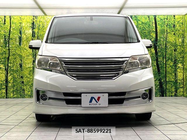 Nissan SERENA 2011-09 8246619-13