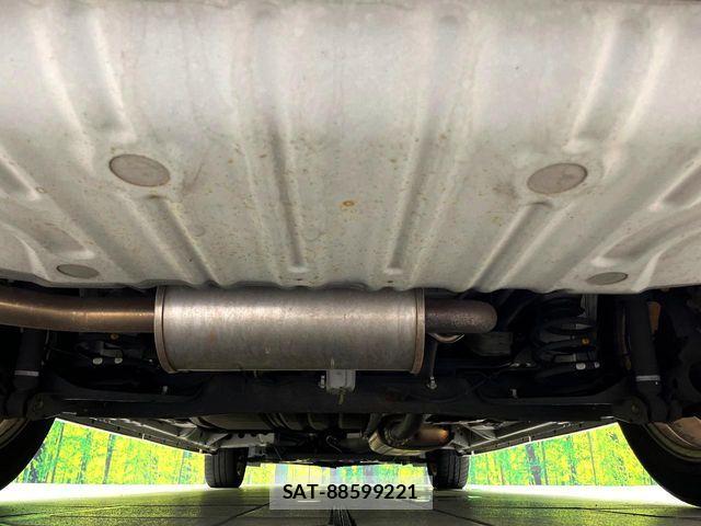 Nissan SERENA 2011-09 8246619-18