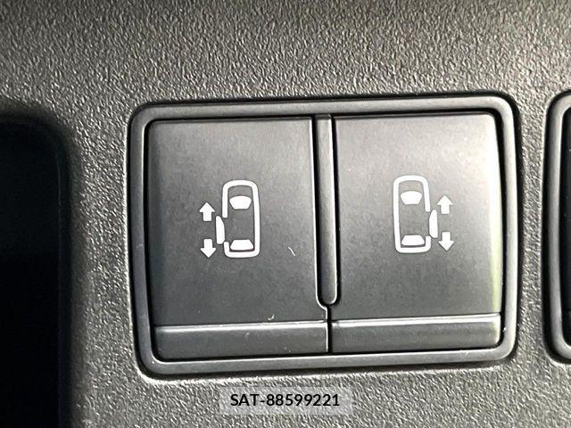 Nissan SERENA 2011-09 8246619-4