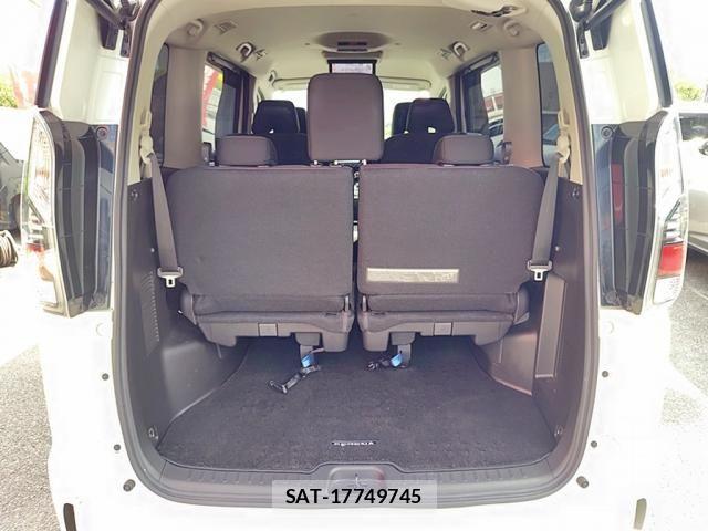 Nissan SERENA 2019-01 8246610-29