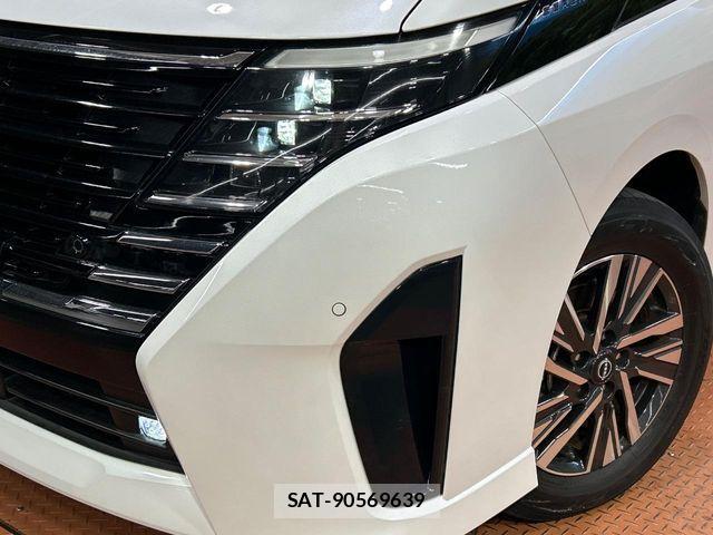Nissan SERENA 2023-09 8246599-12
