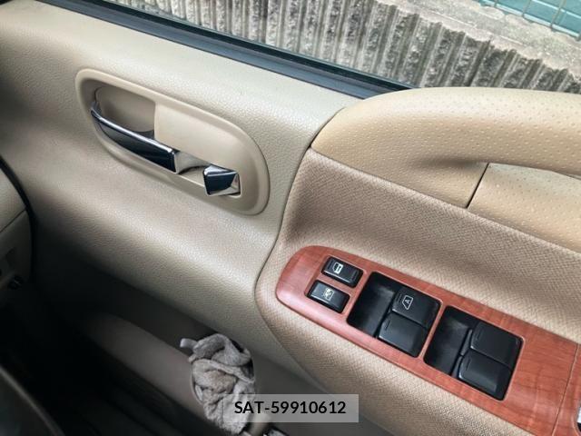 Nissan SERENA 2005-07 8246626-16