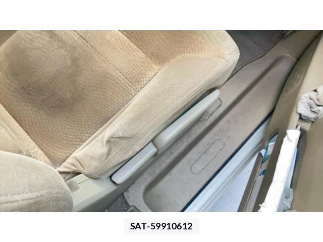 Nissan SERENA 2005-07 8246626-19