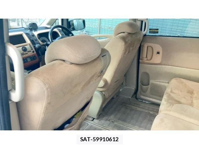 Nissan SERENA 2005-07 8246626-21