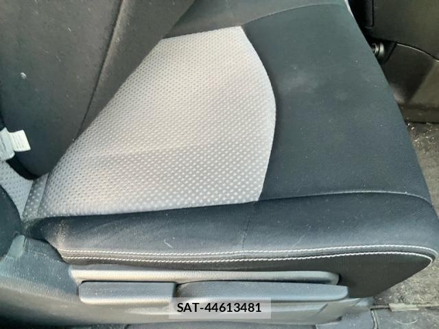 Nissan SERENA 2012-06 8246620-11