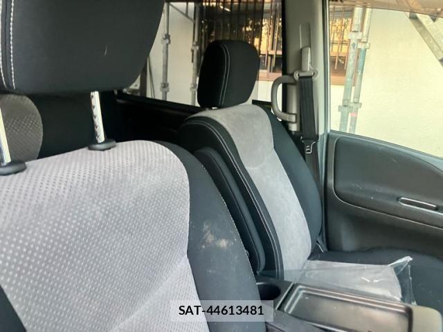 Nissan SERENA 2012-06 8246620-12