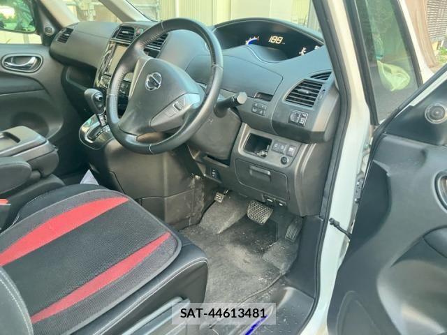 Nissan SERENA 2012-06 8246620-8