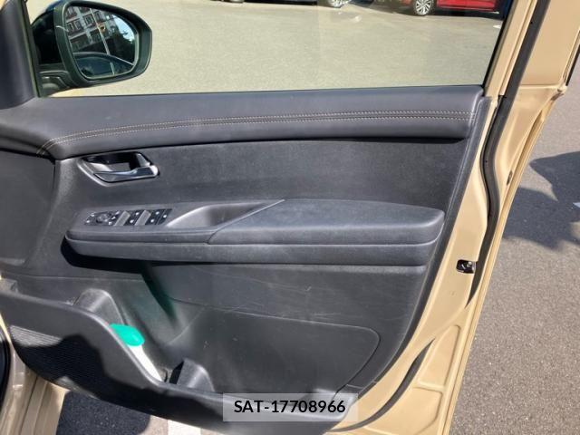 Nissan SERENA 2023-02 8246611-12