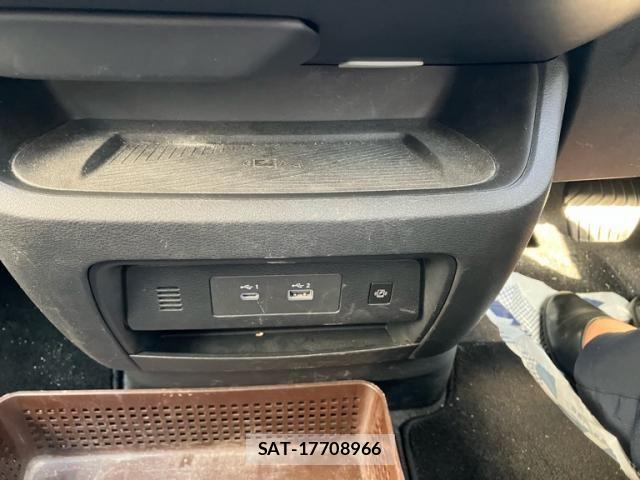 Nissan SERENA 2023-02 8246611-23