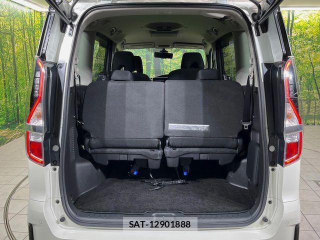 Nissan SERENA 2022-01 8246602-11