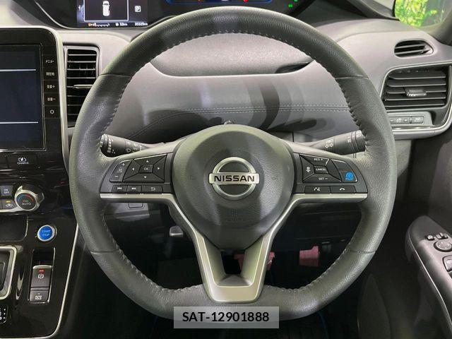 Nissan SERENA 2022-01 8246602-12