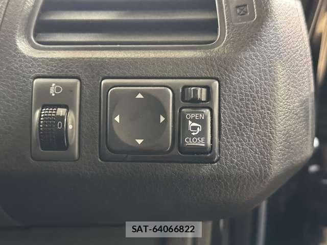 Nissan SERENA 2016-02 8246618-13