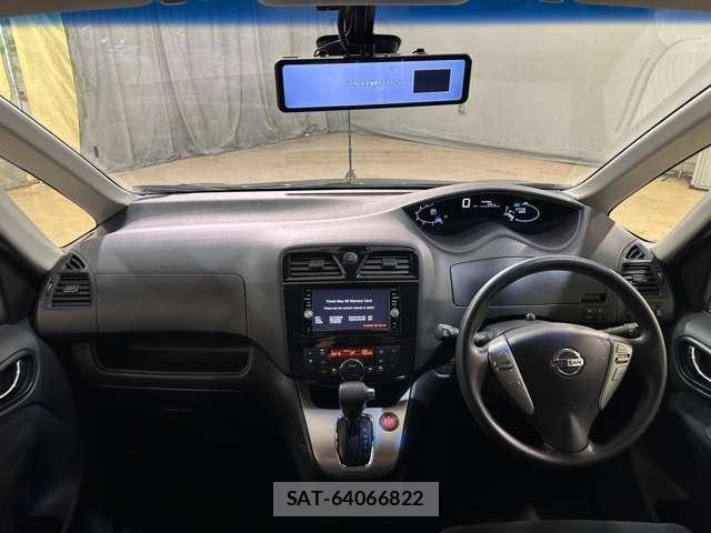 Nissan SERENA 2016-02 8246618-16